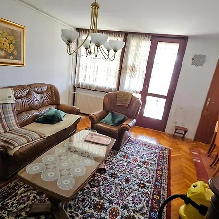 Quiet & Cozy Luzani Apartamento